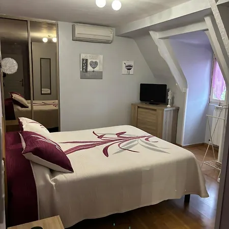 La Roseraie Bed & Breakfast *