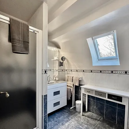 Bed and Breakfast La Roseraie 4*