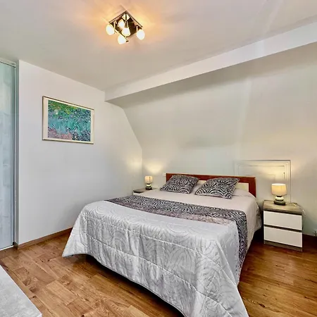 La Roseraie 4* Витрак