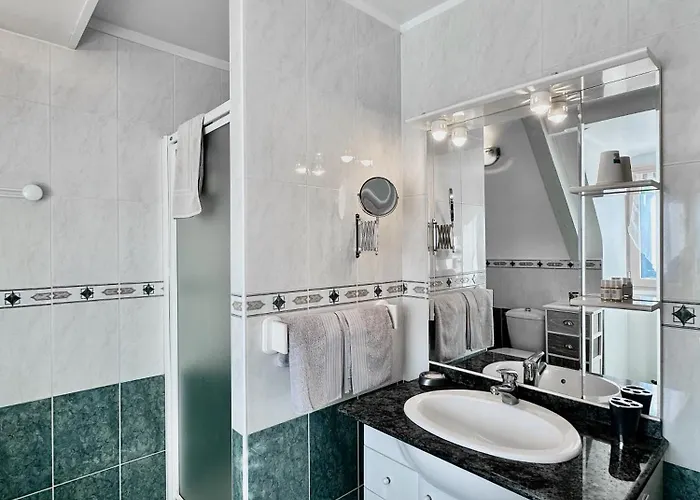 Couette-café La Roseraie