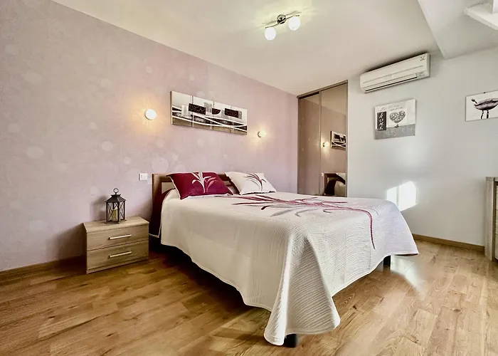 Couette-café La Roseraie 4*